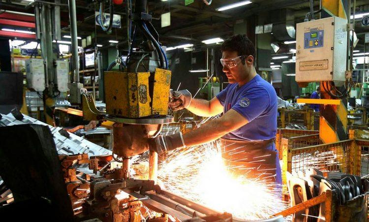 La actividad económica cayó 2,1% en febrero y muestra señales mixtas por sectores